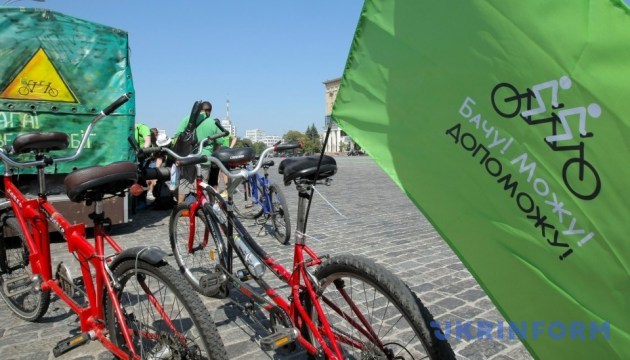Мандрівники на тандемах: у Харкові стартує 1000-км велопробіг за участі незрячих